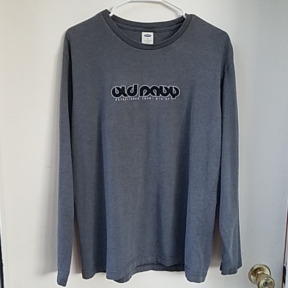 Old Navy men's medium grey long sleeve shirt